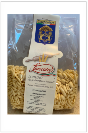 Cavatelli extrudés avec une plaque de bronze